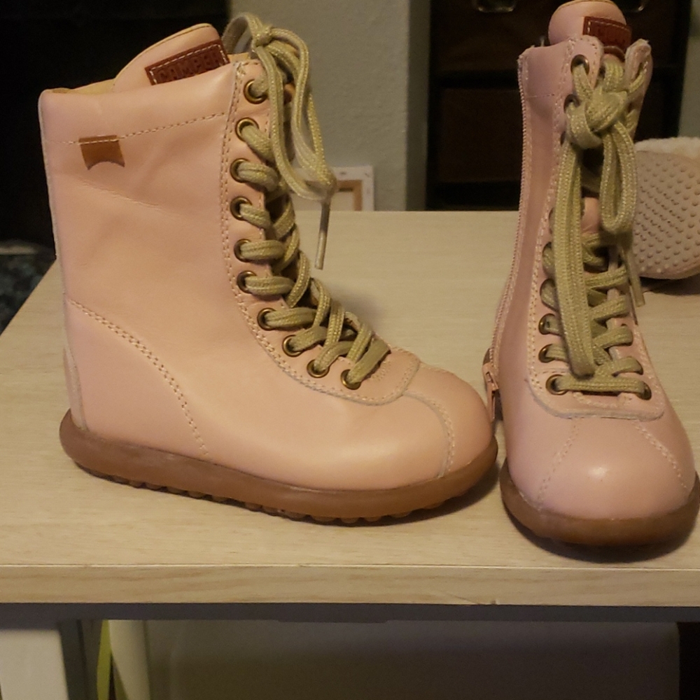 Pink kids boots